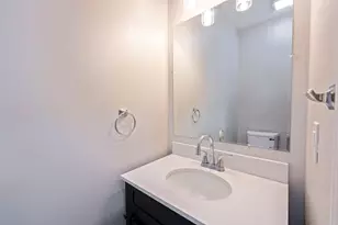 293 W Park Ave, Columbus, OH 43223 - Photo 17