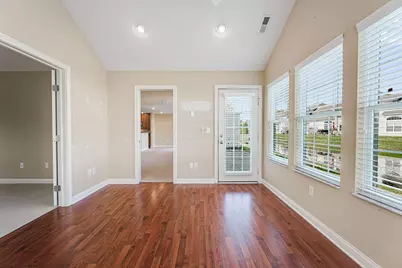 5087 Dinard Way #104, Columbus, OH 43221 - Photo 19