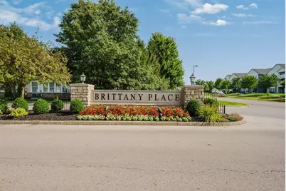 5087 Dinard Way #104, Columbus, OH 43221 - Photo 3