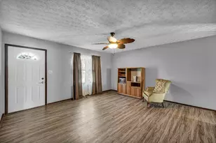 2042 Westbranch Rd, Grove City, OH 43123 - Photo 3