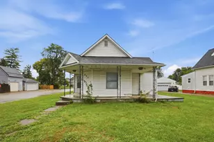 902 S North St, Washington Court House, OH 43160 - Photo 1