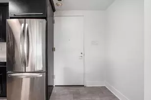 1000 Urlin Ave, Columbus, OH 43212 - Photo 9