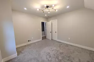 715 Seymour Ave, Columbus, OH 43205 - Photo 9