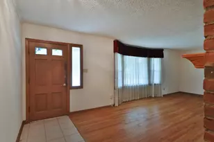 4249 Rowanne Rd, Columbus, OH 43214 - Photo 5