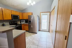 3018 Dustin's Wy, Columbus, OH 43228 - Photo 5