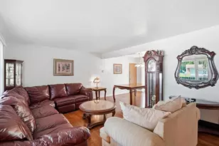 5417 Walshire Dr, Columbus, OH 43232 - Photo 3