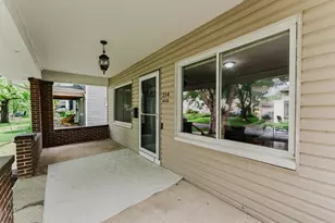 214 S Brinker Ave, Columbus, OH 43204 - Photo 5
