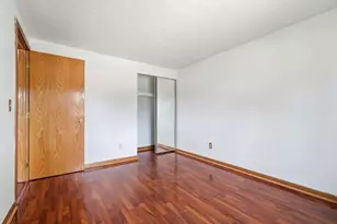 555 Fox Ridge St, Columbus, OH 43228 - Photo 19