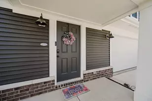 1017 Queen Bee Pl, Grove City, OH 43123 - Photo 3