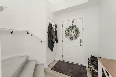 1017 Queen Bee Place, Grove City, OH 43123 - Photo 5