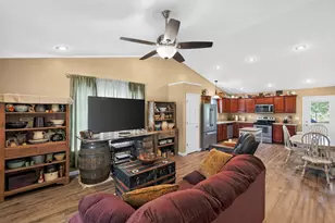 97 Baldwin Ct, Howard, OH 43028 - Photo 3