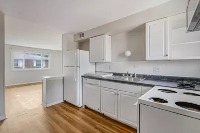 4651 Hilton Avenue, Columbus, OH 43228 - Photo 9