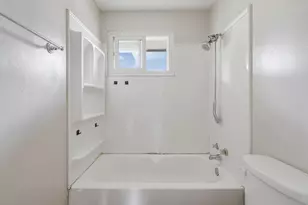 4651 Hilton Ave, Columbus, OH 43228 - Photo 19