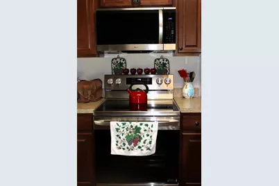 1058 Chatham Lane W, Delaware, OH 43015 - Photo 11