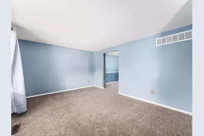 5960 Winterberry Drive, Galloway, OH 43119 - Photo 7