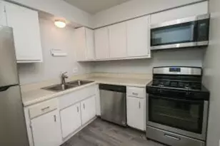 92 Stornoway Dr W, Columbus, OH 43213 - Photo 9