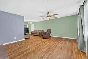 3483 Maple Shade Ct, Columbus, OH 43228 - Photo 5