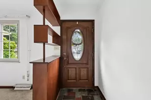 1069 Kennington Ave, Columbus, OH 43220 - Photo 7