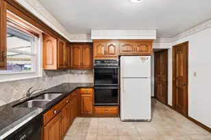 1069 Kennington Ave, Columbus, OH 43220 - Photo 21