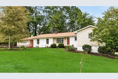 300 Eastlawn Circle, Zanesville, OH 43701 - Photo 1