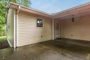 300 Eastlawn Cir, Zanesville, OH 43701 - Photo 47