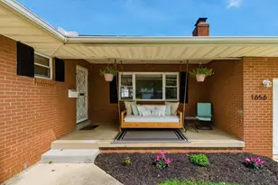 1656 Kenwick Rd, Columbus, OH 43209 - Photo 3