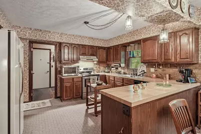 4188 Idlebrook Drive, Akron, OH 44333 - Photo 9