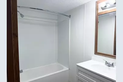 8903 Leist Avenue SW, Stoutsville, OH 43154 - Photo 7