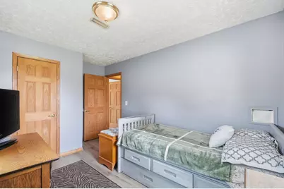 1425 Greenleaf Road, Columbus, OH 43223 - Photo 37