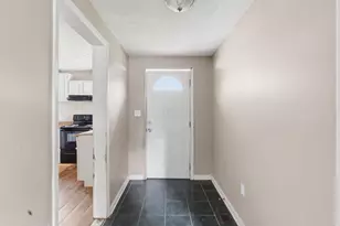 2732 Dibblee Ave, Columbus, OH 43204 - Photo 5