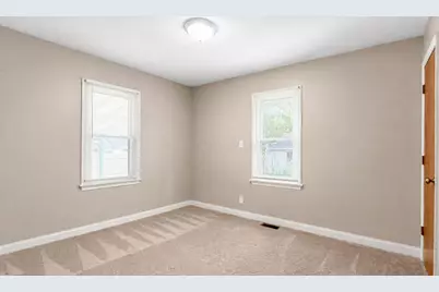 1011 E North Broadway Street, Columbus, OH 43224 - Photo 11