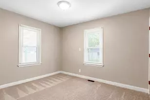 1011 E N Broadway St, Columbus, OH 43224 - Photo 11