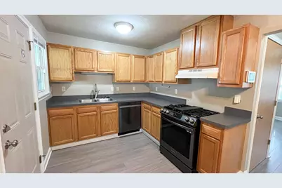 1011 E North Broadway Street, Columbus, OH 43224 - Photo 3