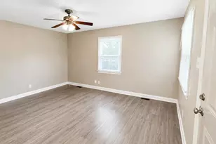 1011 E N Broadway St, Columbus, OH 43224 - Photo 9