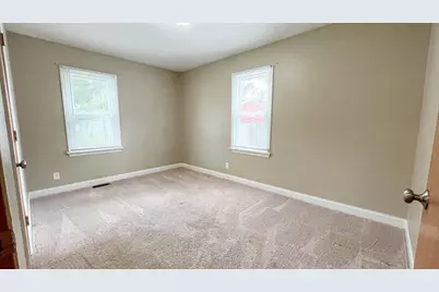 1011 E North Broadway Street, Columbus, OH 43224 - Photo 9