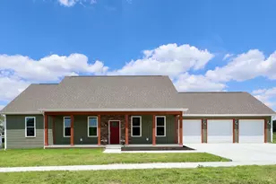 1564 Brooke Park Dr, Circleville, OH 43113 - Photo 1