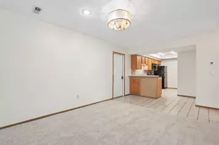 2395 Hooverside Ln, Grove City, OH 43123 - Photo 13