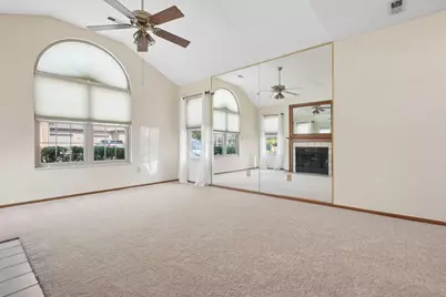 2395 Hooverside Lane, Grove City, OH 43123 - Photo 9