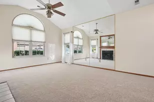 2395 Hooverside Ln, Grove City, OH 43123 - Photo 9