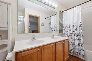 2389 Maple Hedge Way, Columbus, OH 43219 - Photo 35