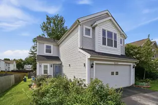 2389 Maple Hedge Way, Columbus, OH 43219 - Photo 3