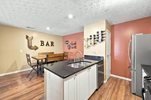 1932 Ironton Dr, Columbus, OH 43228 - Photo 11