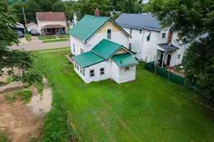 936 S Lawn Ave, Coshocton, OH 43812 - Photo 3