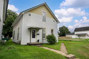 936 S Lawn Ave, Coshocton, OH 43812 - Photo 1