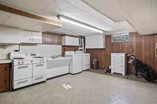 867 S Broadleigh Rd, Columbus, OH 43209 - Photo 43