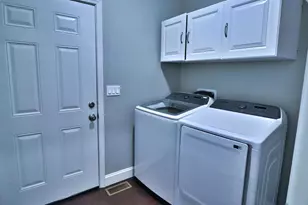 2308 Brownsville Rd SE, Heath, OH 43056 - Photo 5