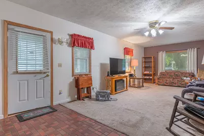 7570 Troy Road, Springfield, OH 45502 - Photo 9