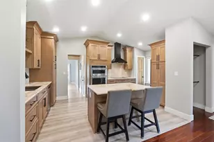 525 Saulsbury Ct, Columbus, OH 43230 - Photo 9