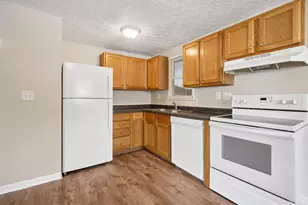 2249 Hampstead Dr, Columbus, OH 43229 - Photo 9