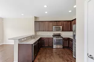 5097 Vitri Ln, Columbus, OH 43221 - Photo 9